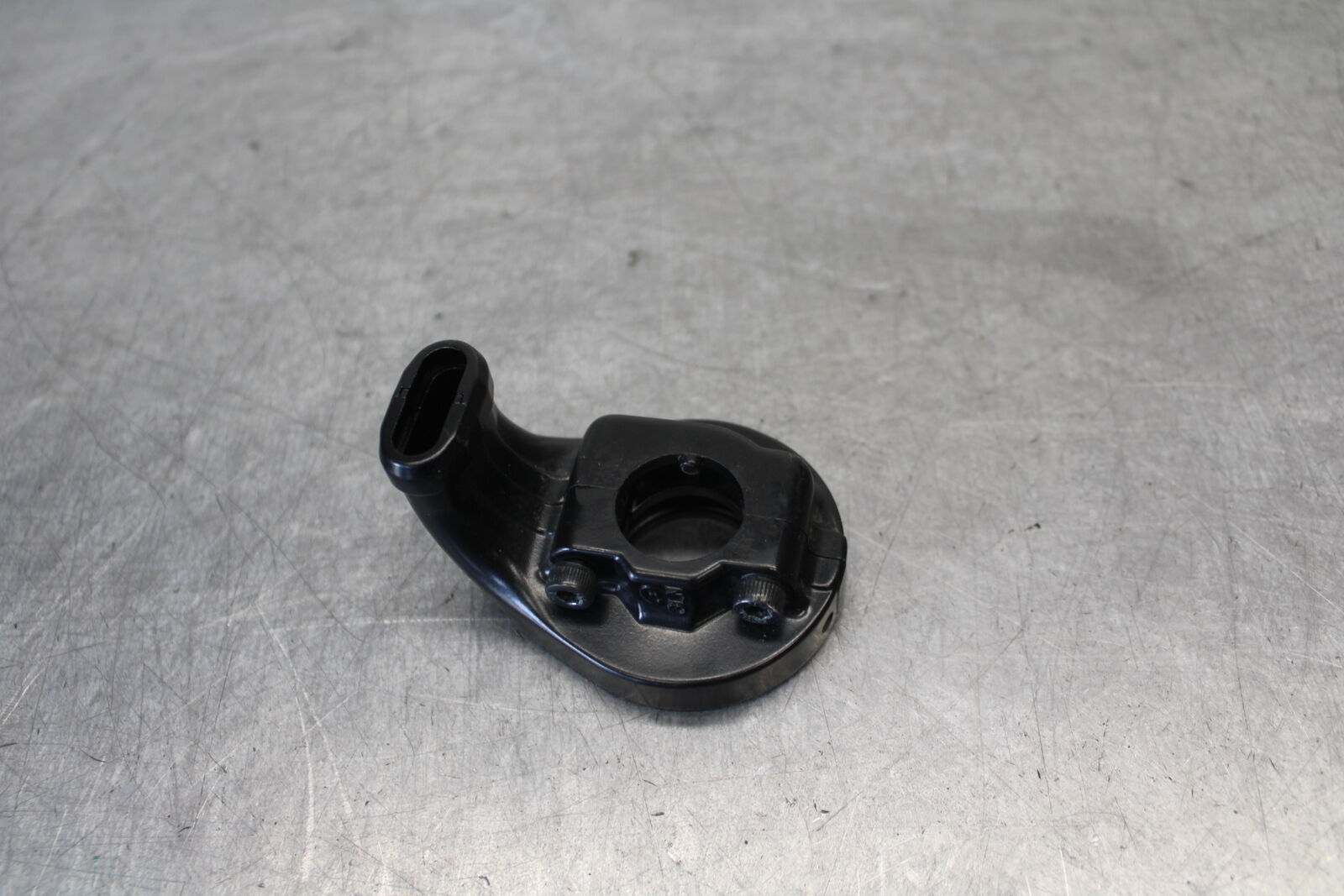 09-14 YAMAHA YZF R1 THROTTLE CABLE LINE HOUSING GUIDE BB696