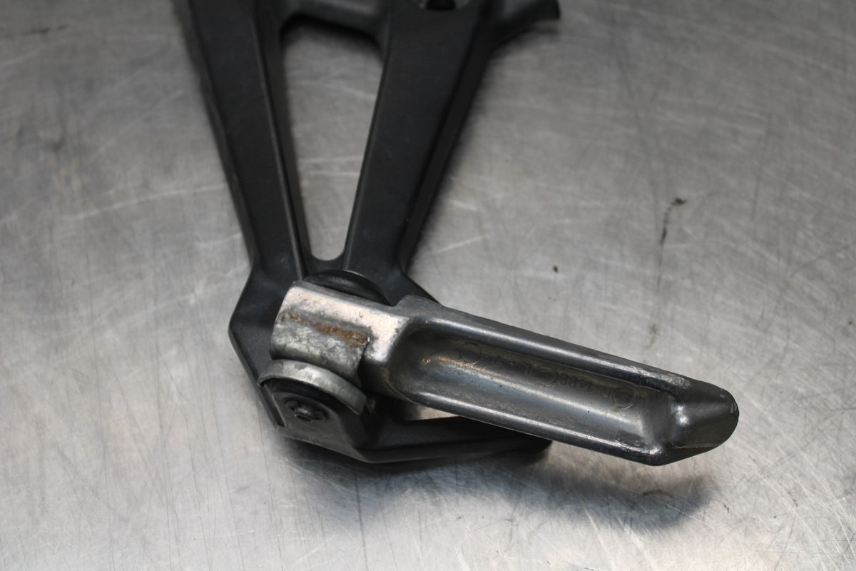 09 KAWASAKI NINJA 250R REAR BACK PASSENGER PEG SET PAIR BB824