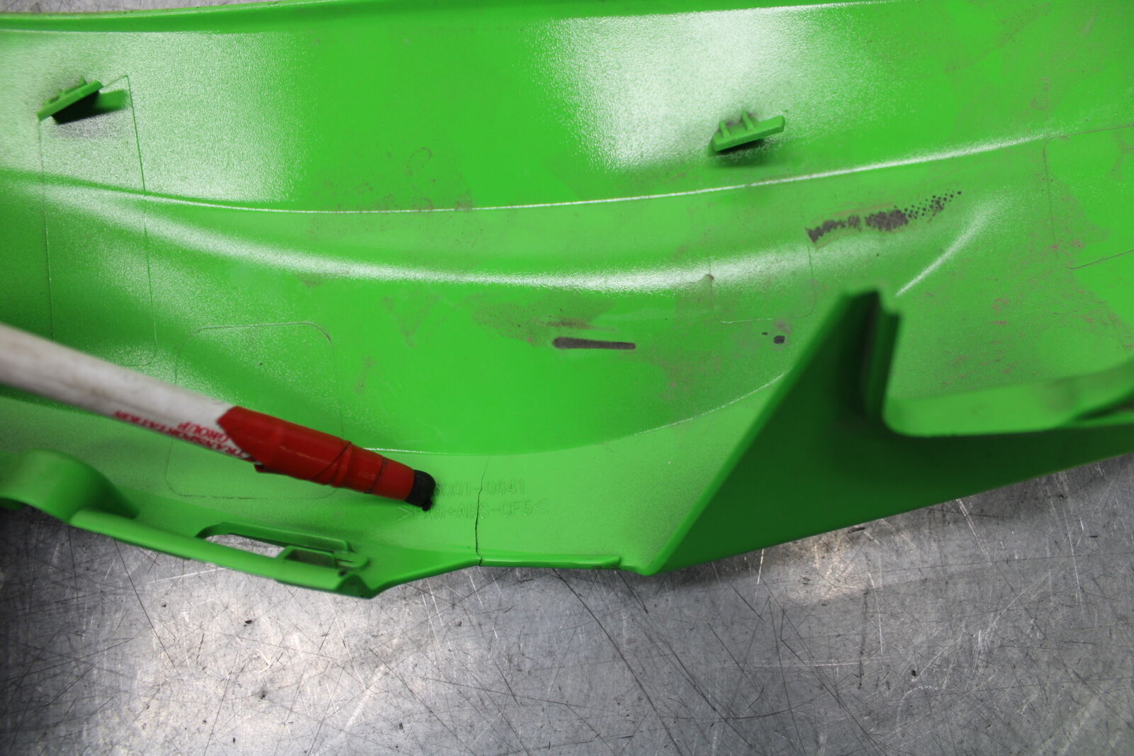 16 KAWASAKI NINJA ZX10R RIGHT REAR BACK TAIL FAIRING COWL 36001-0641-51B  BB650