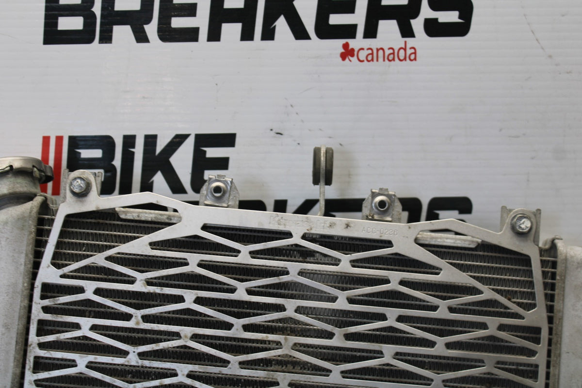 24-25 KAWASAKI NINJA 500 ABS ENGINE RADIATOR MOTOR COOLER COOLING RADIATER BB899