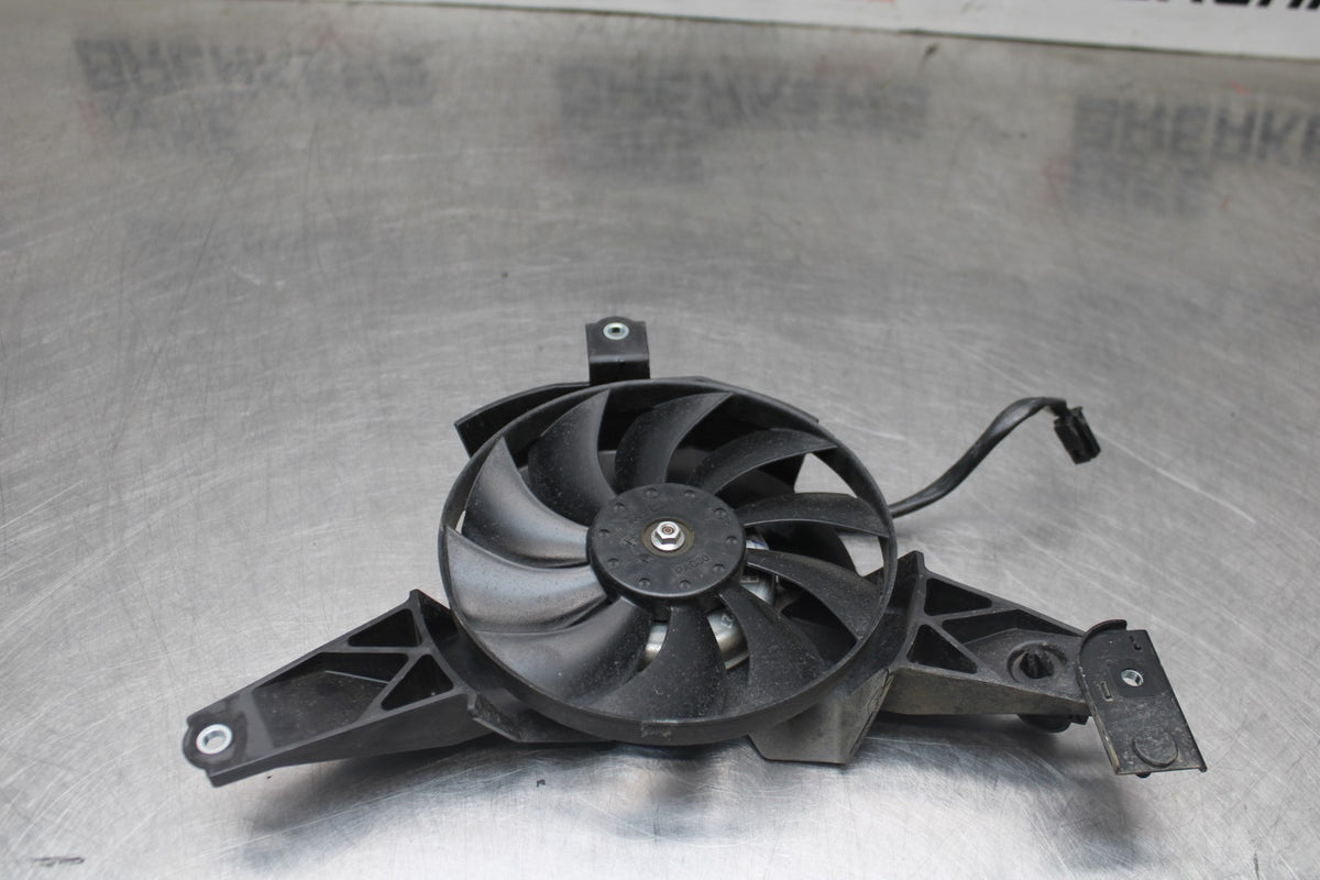 23-24 YAMAHA MT-07 ENGINE RADIATOR COOLING FAN BB927
