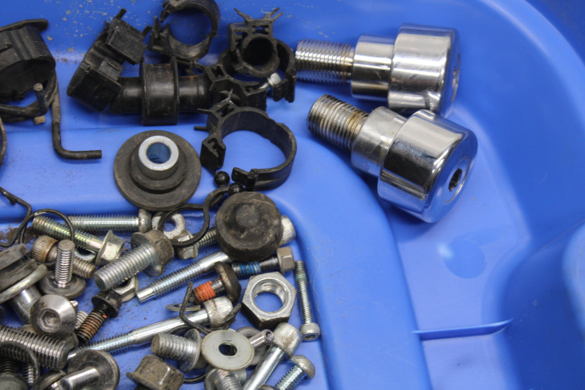 14-15 YAMAHA V STAR 1300 XVS1300CT TOURER MOUNTING BOLTS HARDWARE MOTOR BB722