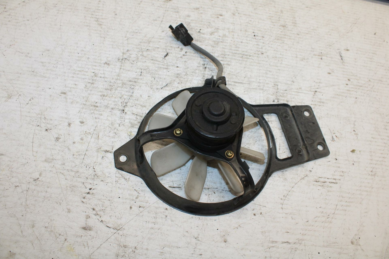 90-07 KAWASAKI ZZR 250 ENGINE RADIATOR COOLING FAN BB298