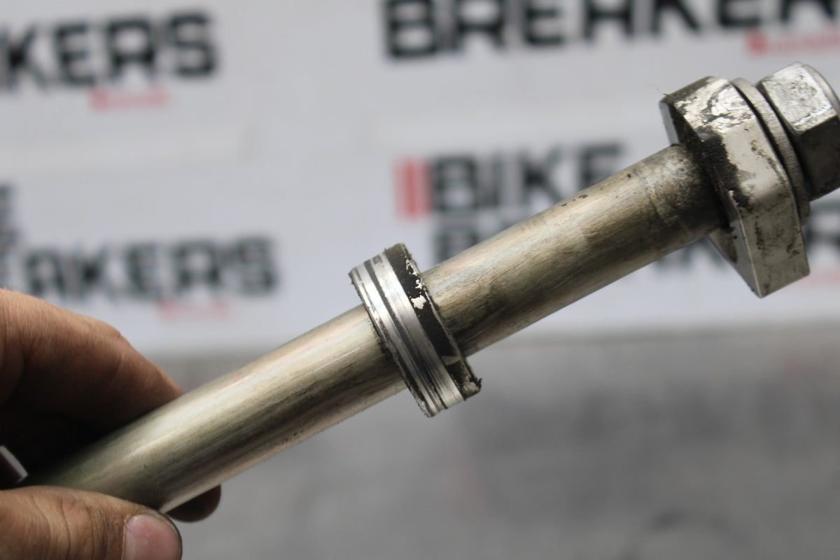 12 TRIUMPH STREET TRIPLE R REAR AXLE BACK WHEEL RIM PIVOT BOLT AXEL BB914