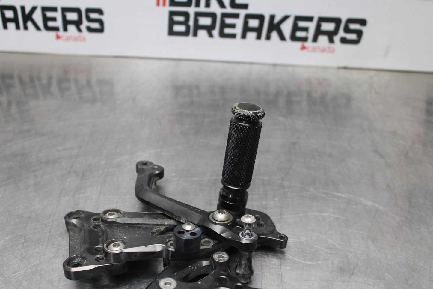 12-14 BMW S1000RR AFTERMARKET RIGHT REARSET REAR SET DRIVER FOOT PEG REST BB204