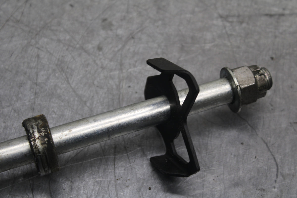 18-23 KAWASAKI NINJA 400 EX400 ABS REAR AXLE BACK WHEEL PIVOT BOLT AXEL BB747