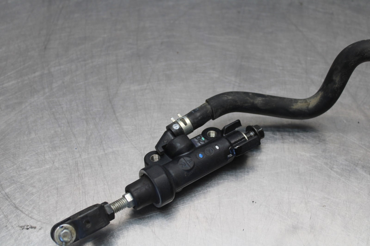 23-24 YAMAHA MT-07 REAR BACK BRAKE MASTER CYLINDER W RESERVOIR BB927