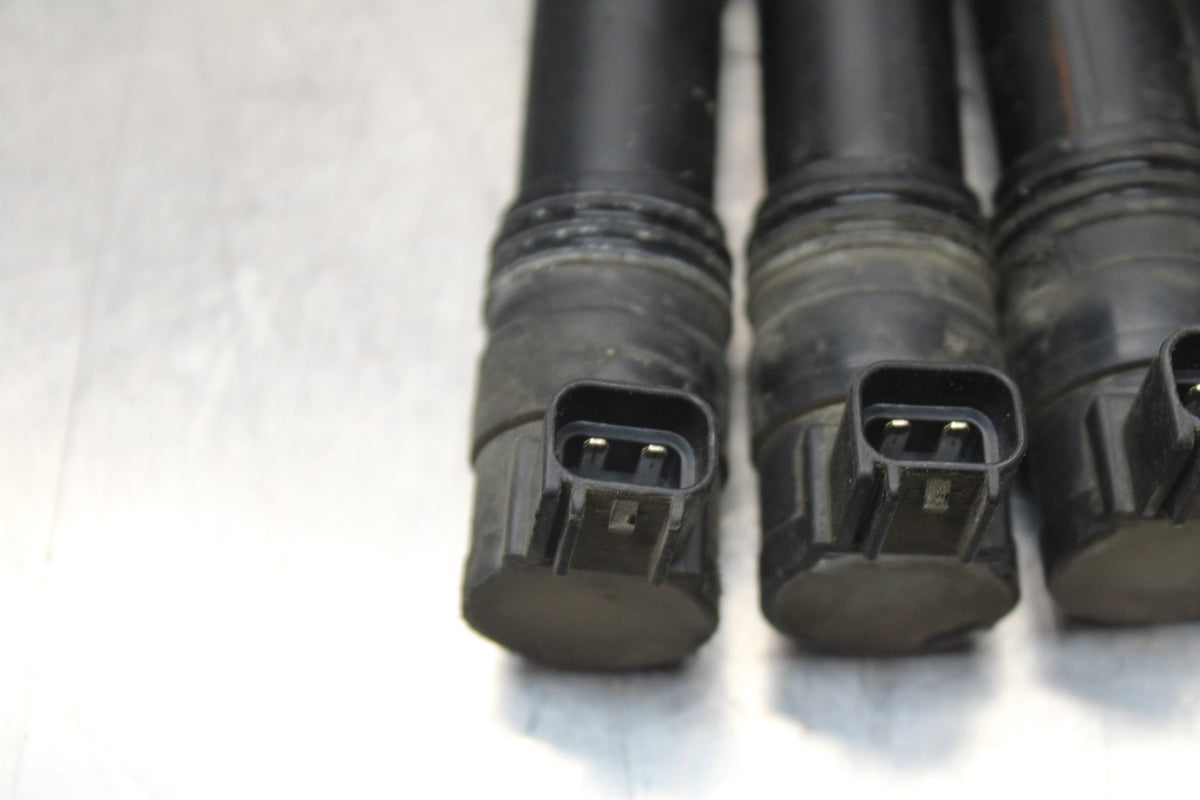 08 KAWASAKI NINJA ZX10R IGNITION COILS COIL SPARK PLUG CAPS BB201
