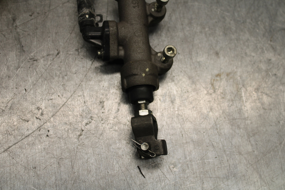 15-19 HONDA CBR300R REAR BACK BRAKE MASTER CYLINDER W RESERVOIR  BB112