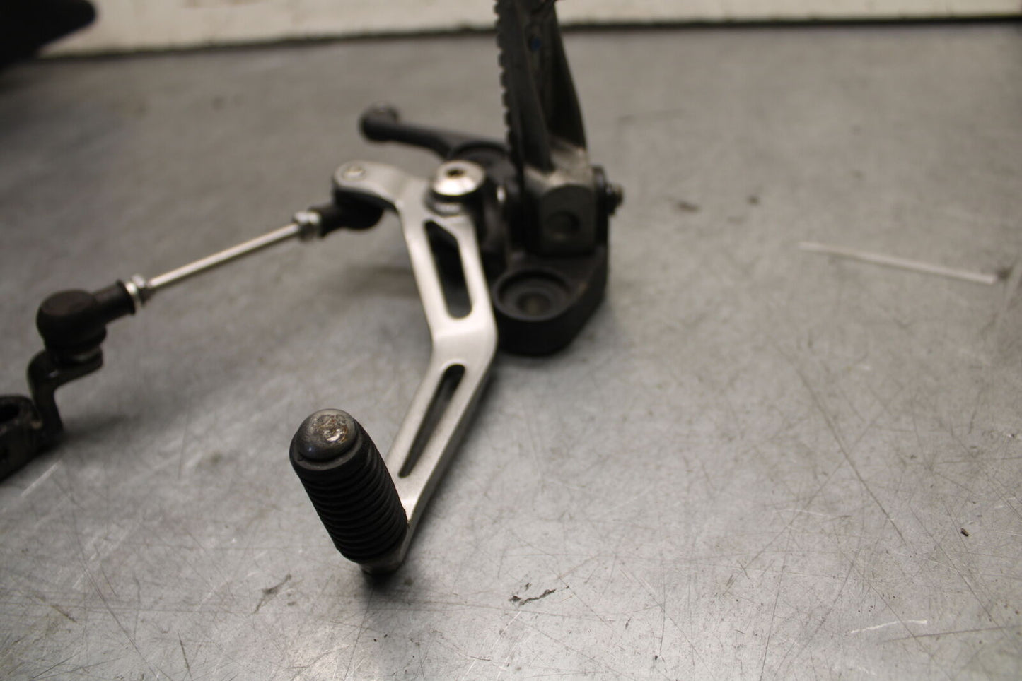 18-23 KAWASAKI NINJA 400 LEFT REARSET REAR SET FOOT PEG W SHIFTER  BB660