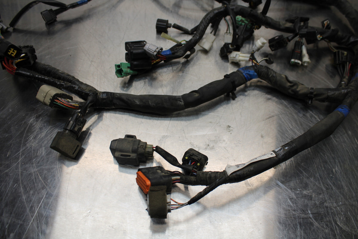 11 SUZUKI GSXR1000 MAIN ENGINE WIRING HARNESS MOTOR WIRE LOOM BB142