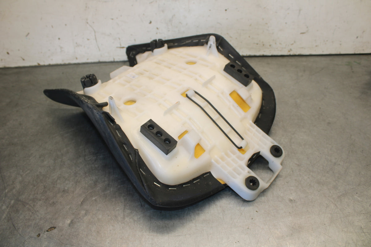 13-15 HONDA CBR500R FRONT DRIVERS SEAT PAD SADDLE PILLION 77100-MGZ-J01 BB704