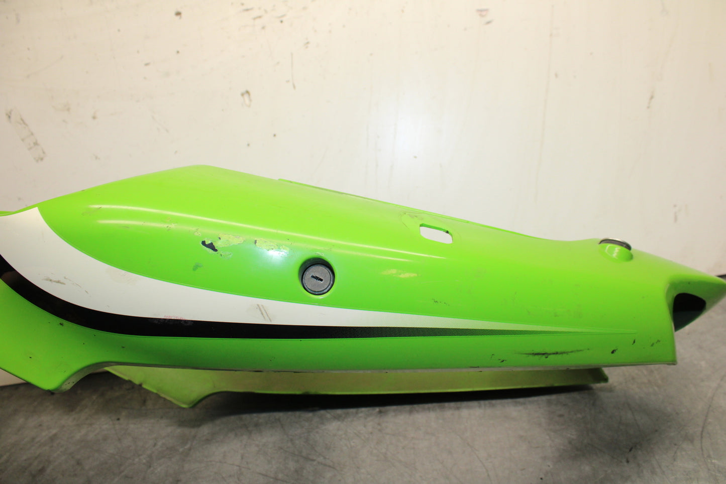 00-02 KAWASAKI NINJA ZX6R REAR BACK TAIL FAIRING COWL SHROUD BB750