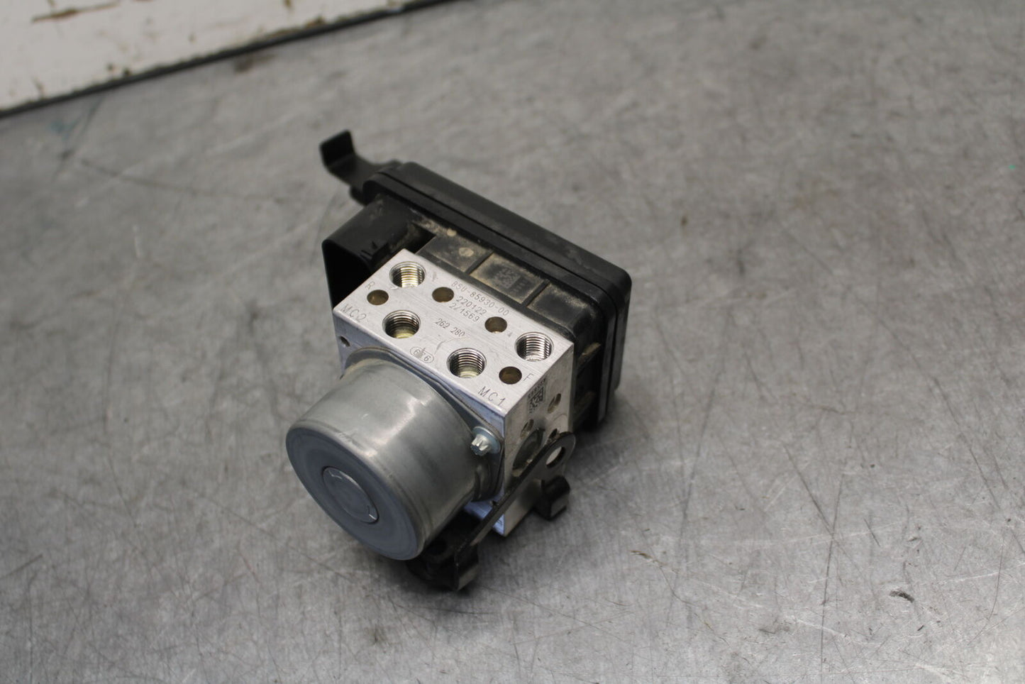 22-24 YAMAHA XSR900 ABS PUMP UNIT MODULE BB683