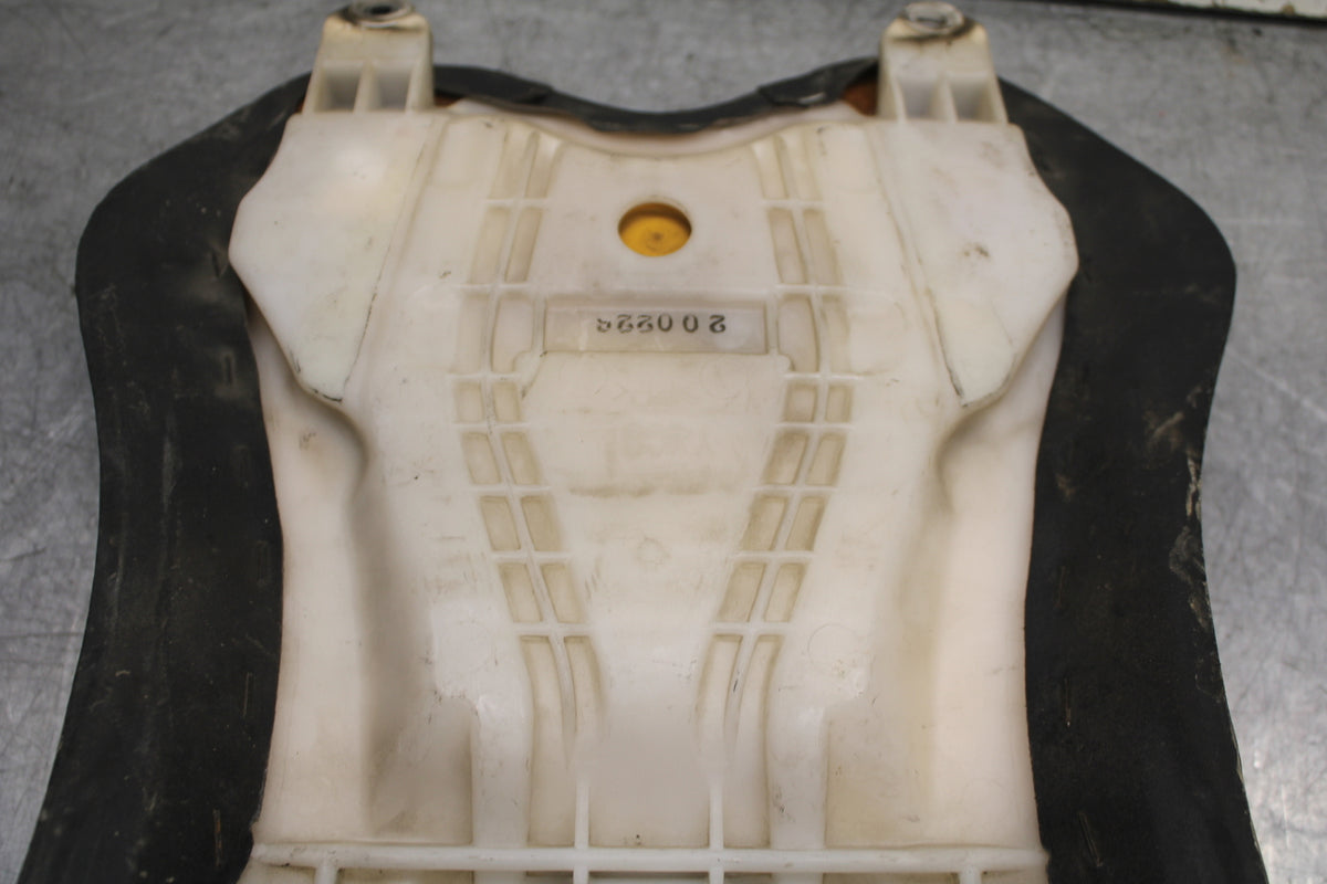 07-08 YAMAHA YZF R1 FRONT DRIVERS SEAT PAD SADDLE PILLION BB724