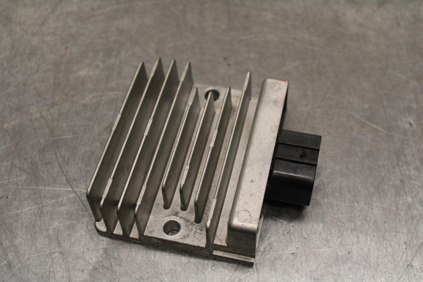 24 KAWASAKI NINJA 500 ABS RECTIFIER VOLTAGE REGULATOR BB730