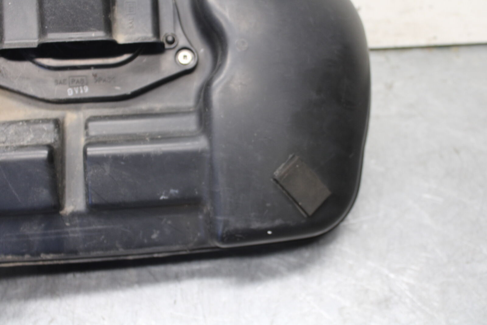 05-09 SUZUKI BOULEVARD C90 AIRBOX AIR INTAKE FILTER BOX BB692