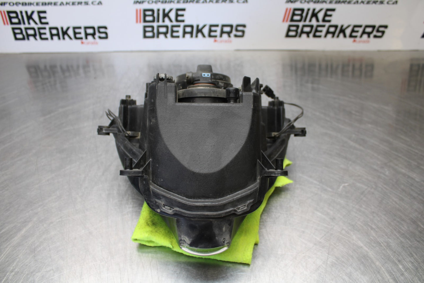 06-07 SUZUKI GSXR 600 FRONT HEADLIGHT HEAD LIGHT LAMP BB170