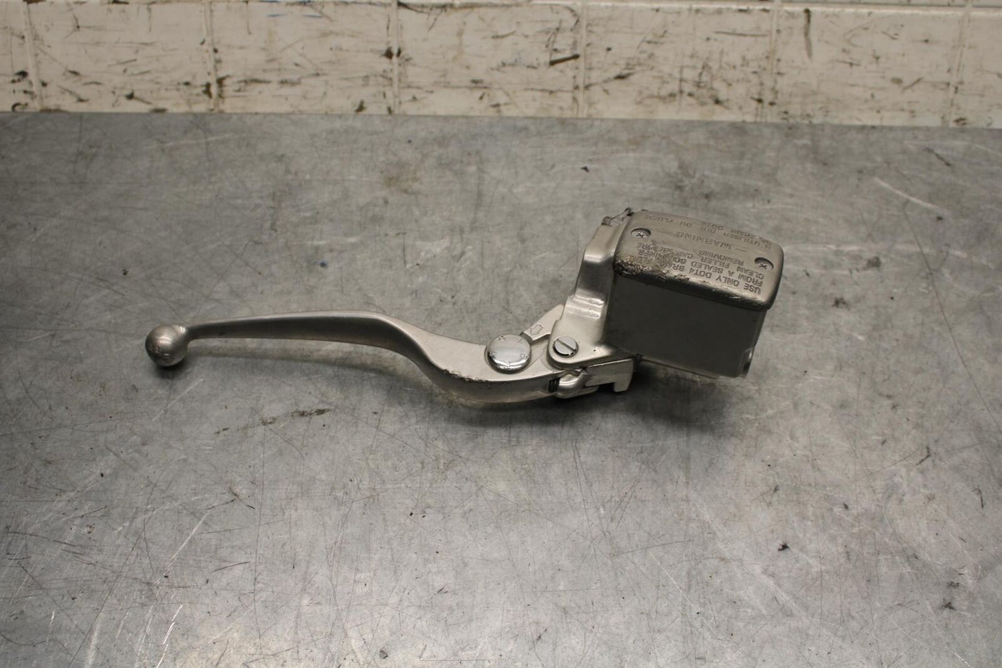 2005 Kawasaki Vulcan 1600 VN1600D Nomad FRONT BRAKE MASTER CYLINDER BB556