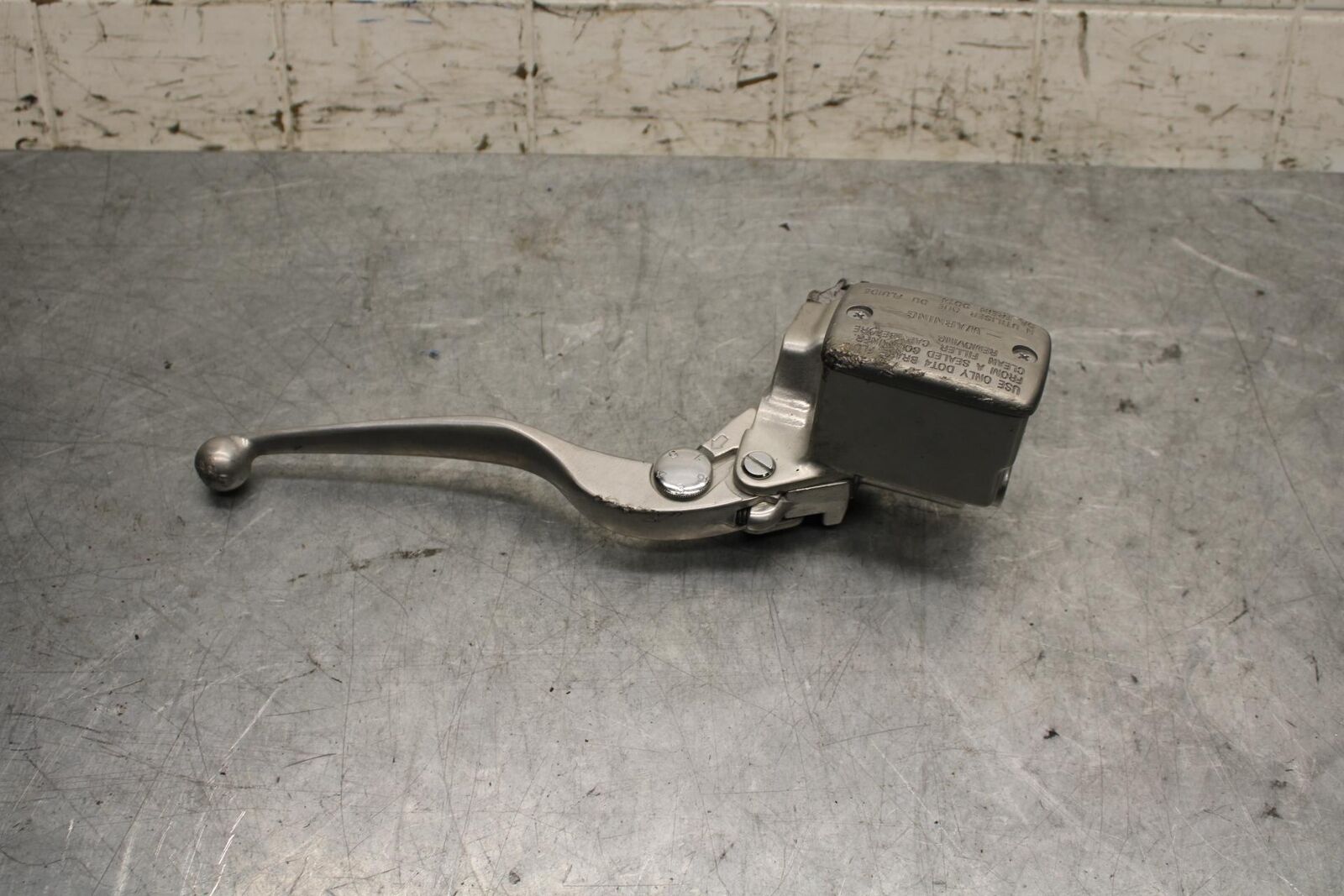 2005 Kawasaki Vulcan 1600 VN1600D Nomad FRONT BRAKE MASTER CYLINDER BB556