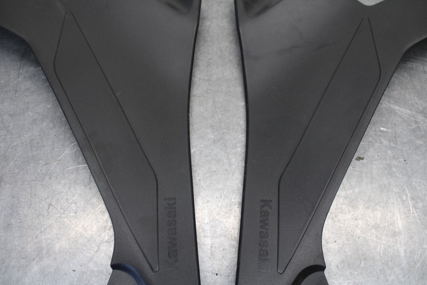 18-23 KAWASAKI NINJA 400 RIGHT LEFT FRONT SIDE SEAT PANELS TRIMS  BB679