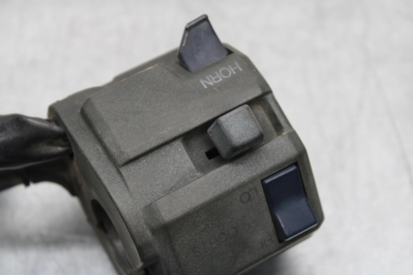 00-01 KAWASAKI ZZR600 LEFT AND RIGHT CLIP ON HANDLE KILL OFF START SWITCHE BB568