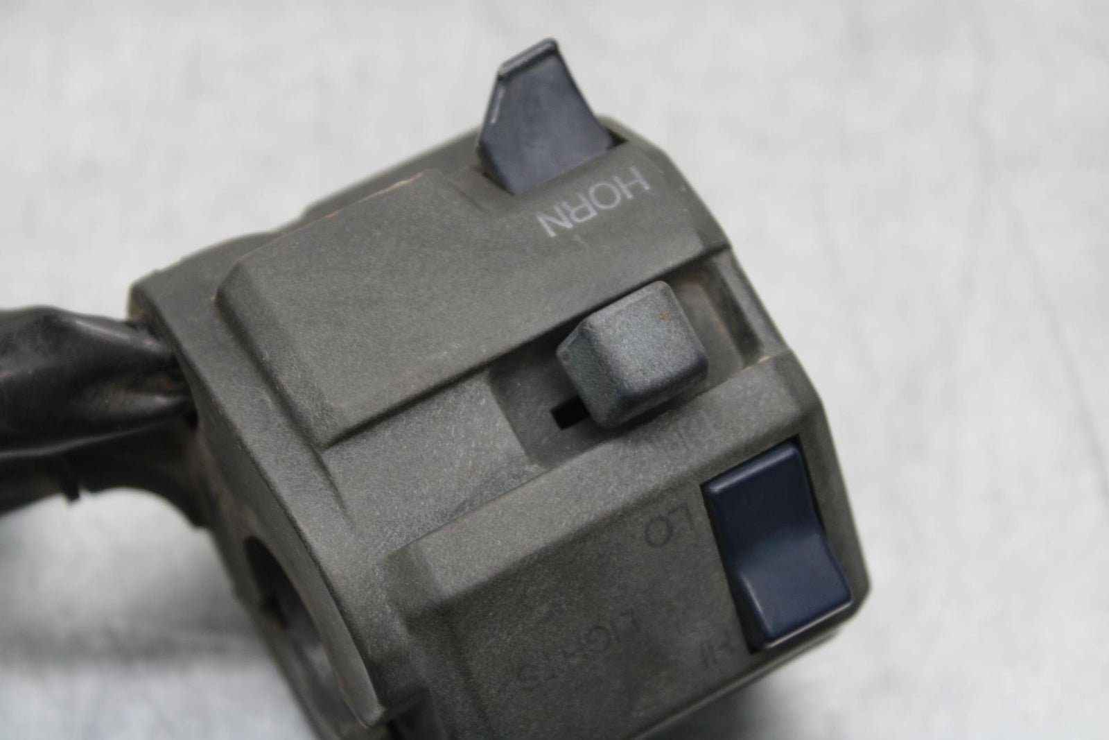 00-01 KAWASAKI ZZR600 LEFT AND RIGHT CLIP ON HANDLE KILL OFF START SWITCHE BB568