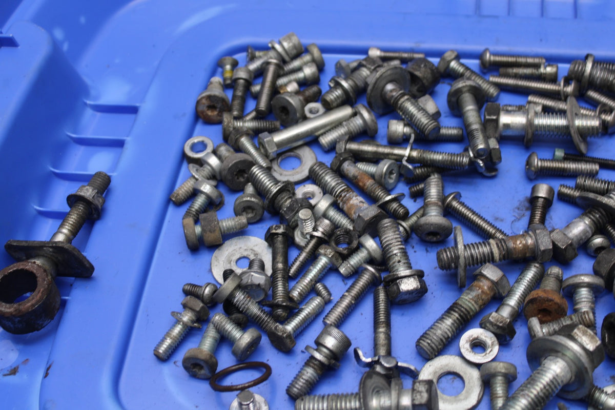 99-00 HARLEY-DAVIDSON ELECTRA GLIDE FLHT  MOUNTING BOLTS HARDWARE SCREWS BB805