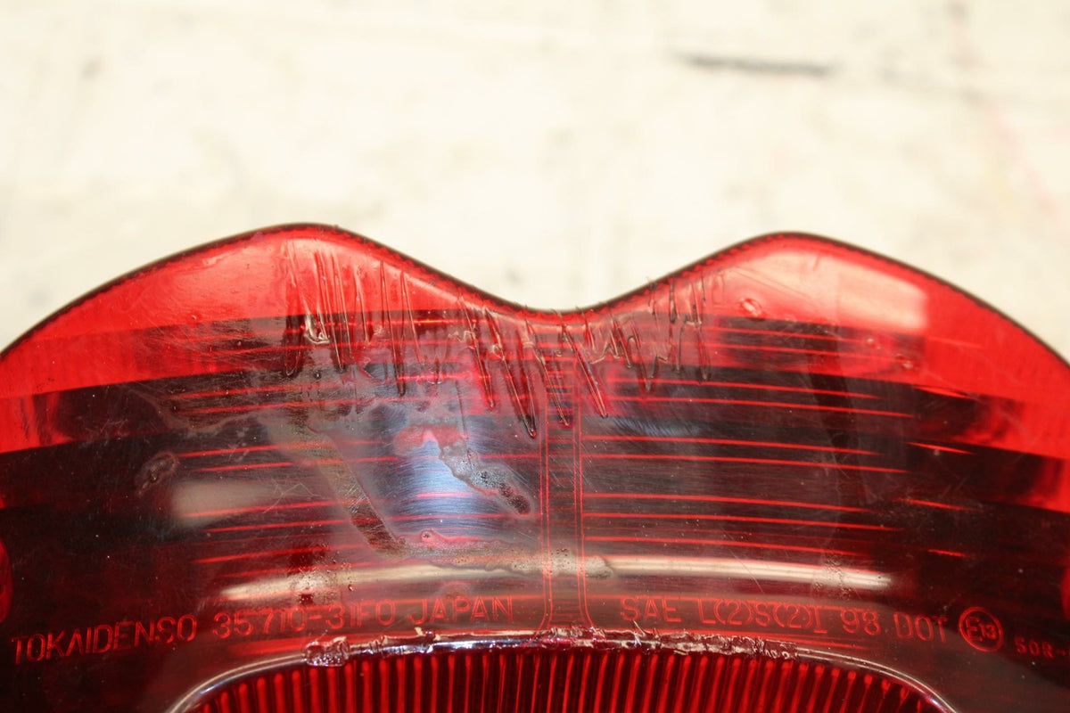 06-07 SUZUKI BANDIT 1200S ABS REAR TAIL TAILLIGHT BACK BRAKE LIGHT BB21