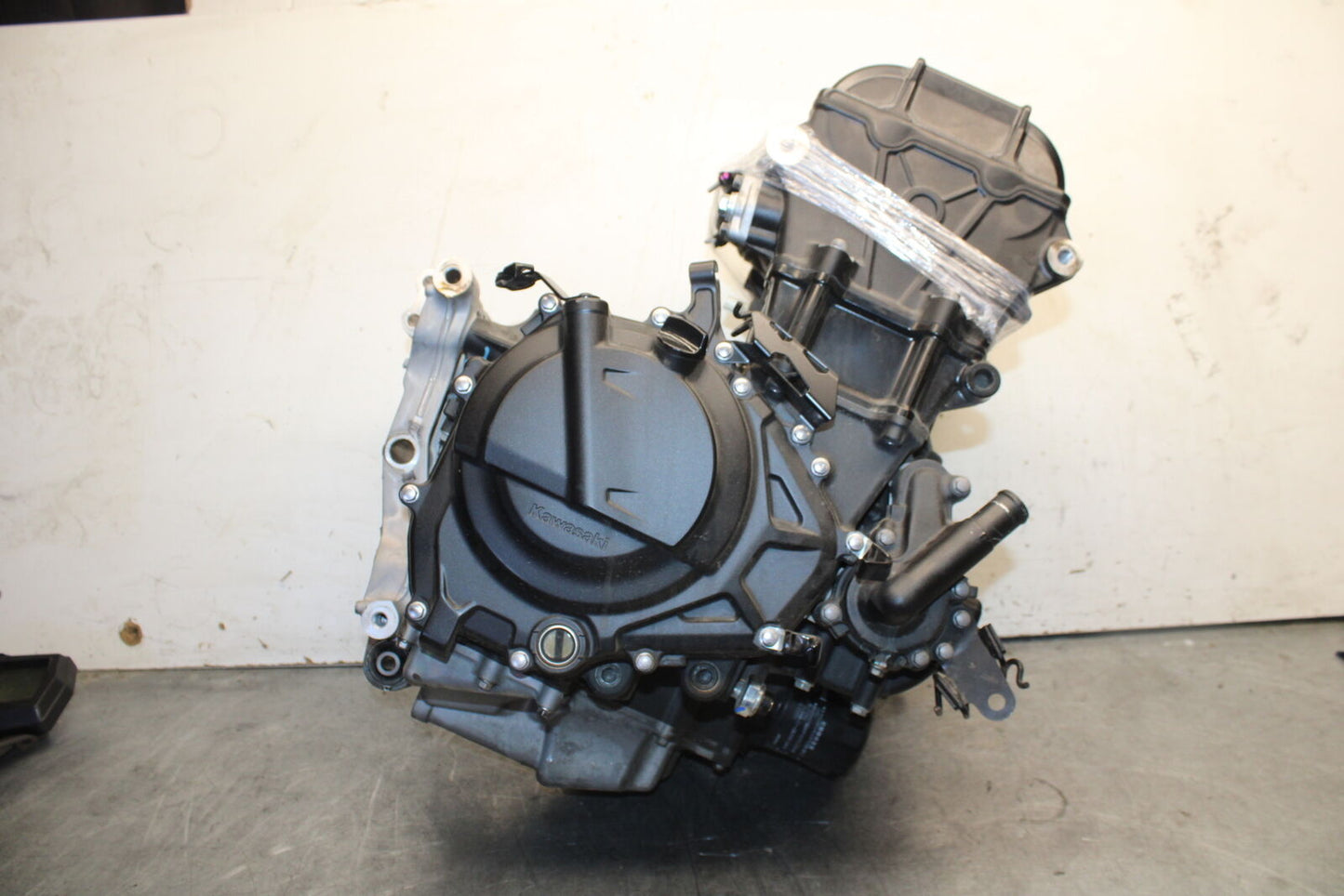 18-23 KAWASAKI NINJA 400 ENGINE MOTOR BB679