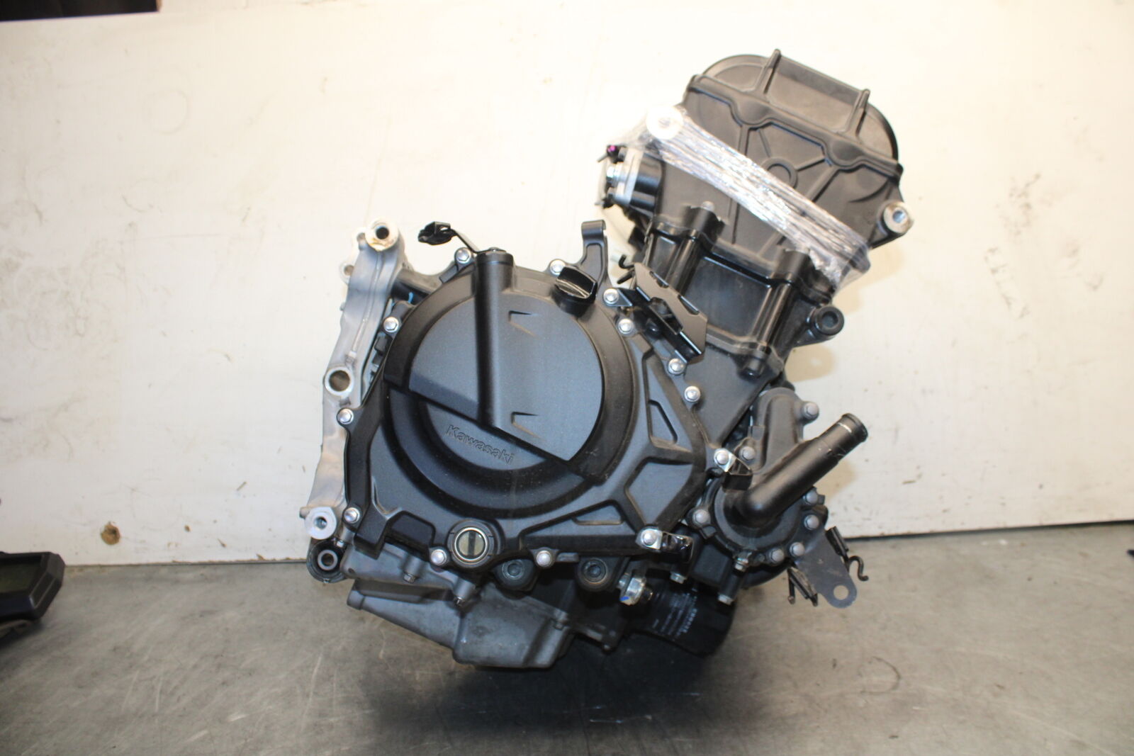 18-23 KAWASAKI NINJA 400 ENGINE MOTOR BB679