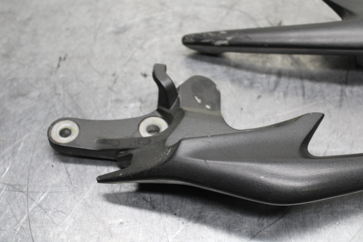 15-16 HONDA CB300F PASSENGER REAR SEAT GRAB BAR HANDLE SET BB740