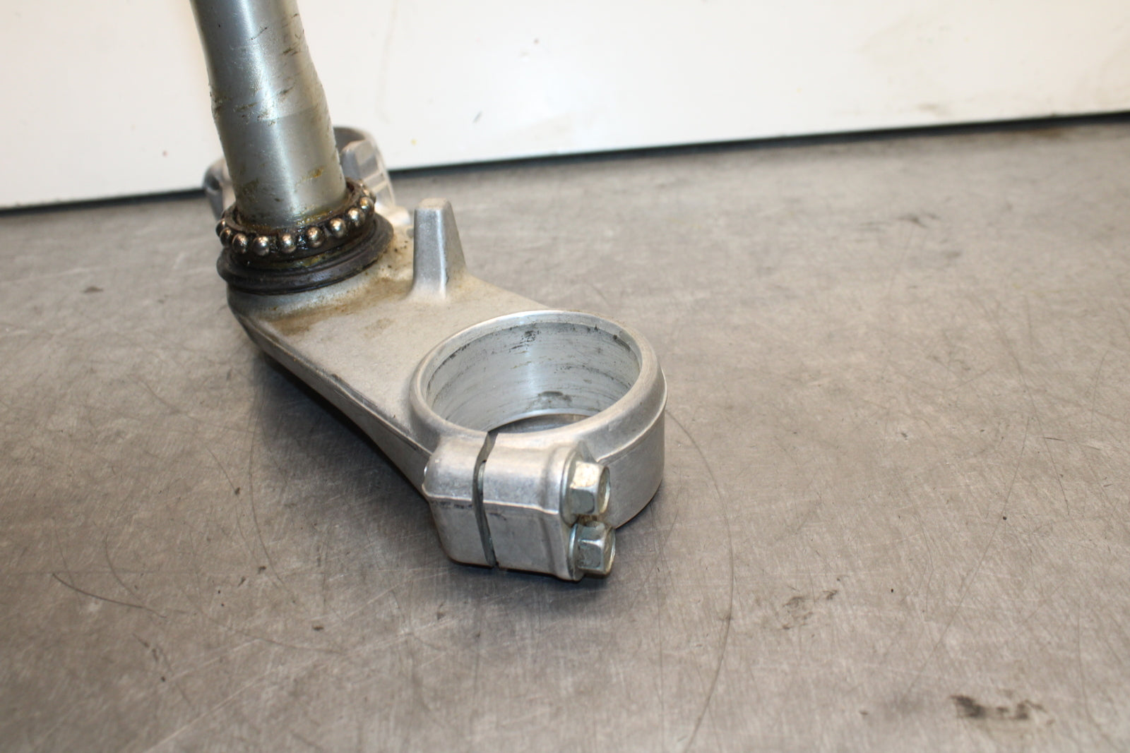 00-05 KAWASAKI NINJA ZX12R FRONT FORKS CLAMP LOWER TRIPLE TREE STEM BB121