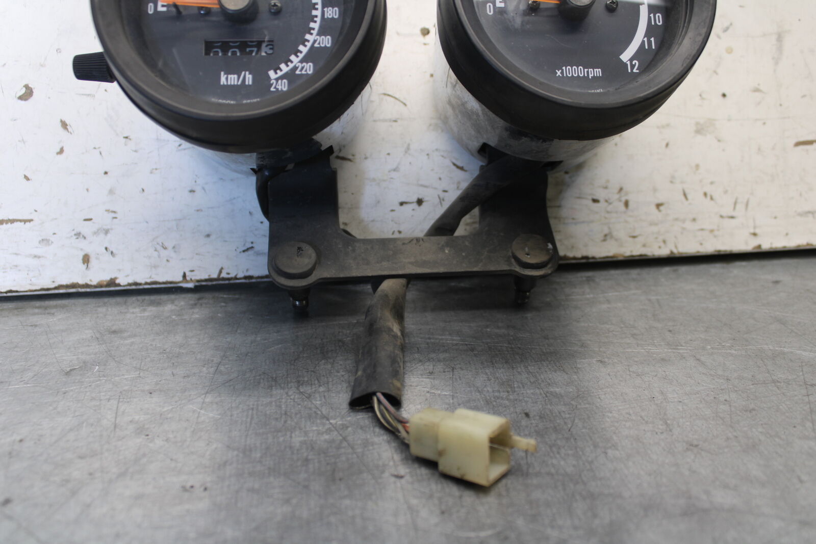 85-86 SUZUKI MADURA 1200 GAUGES METER SPEEDO TACH  BB691