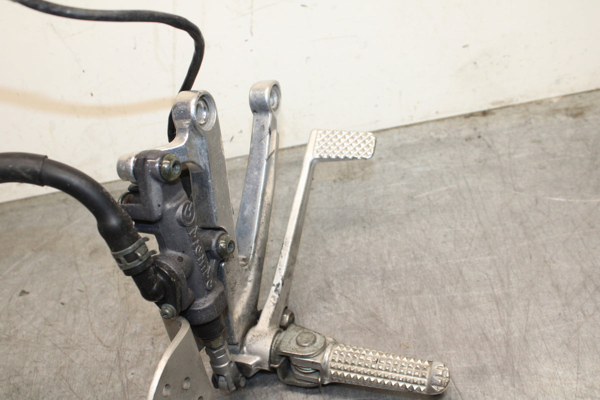 00-01 YAMAHA YZF R1 RIGHT REARSET REAR SET DRIVER FOOT PEG REST STOP BB755