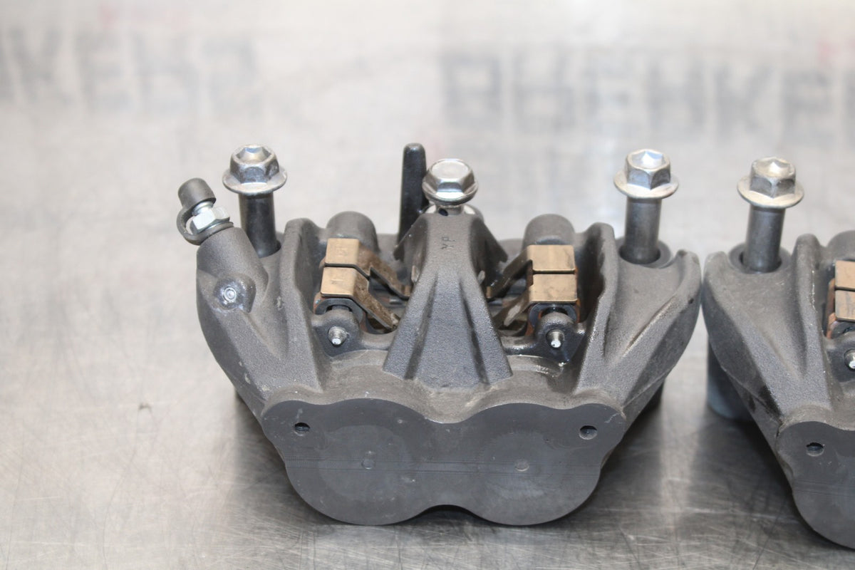 22 KAWASAKI NINJA 1000SX RIGHT LEFT FRONT BRAKE CALIPER SET PAIR CALIPERS BB01