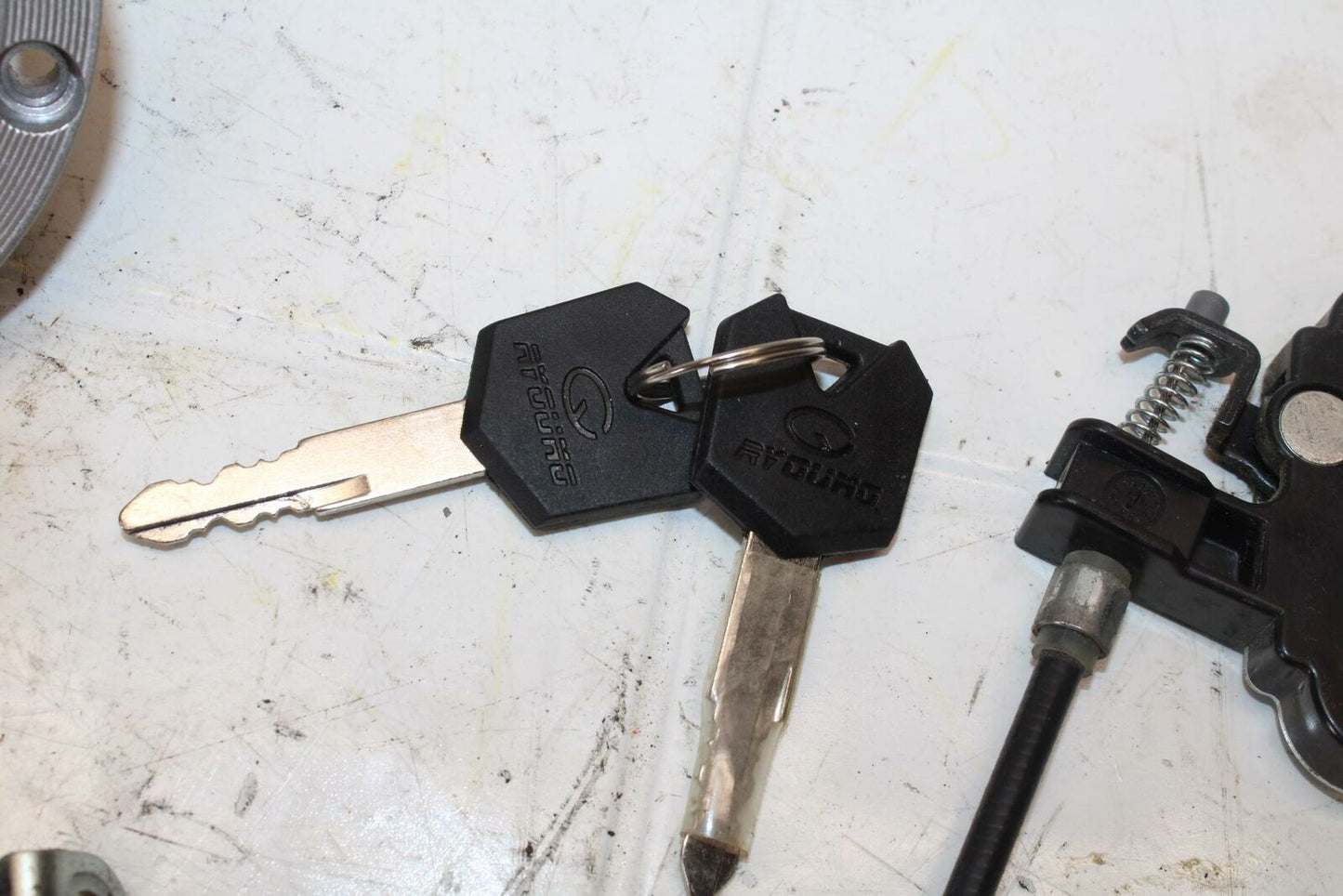 15 KAWASAKI NINJA EX300 ABS AFTERMARKET IGNITION LOCK KEY SET W/ GAS CAP BB14