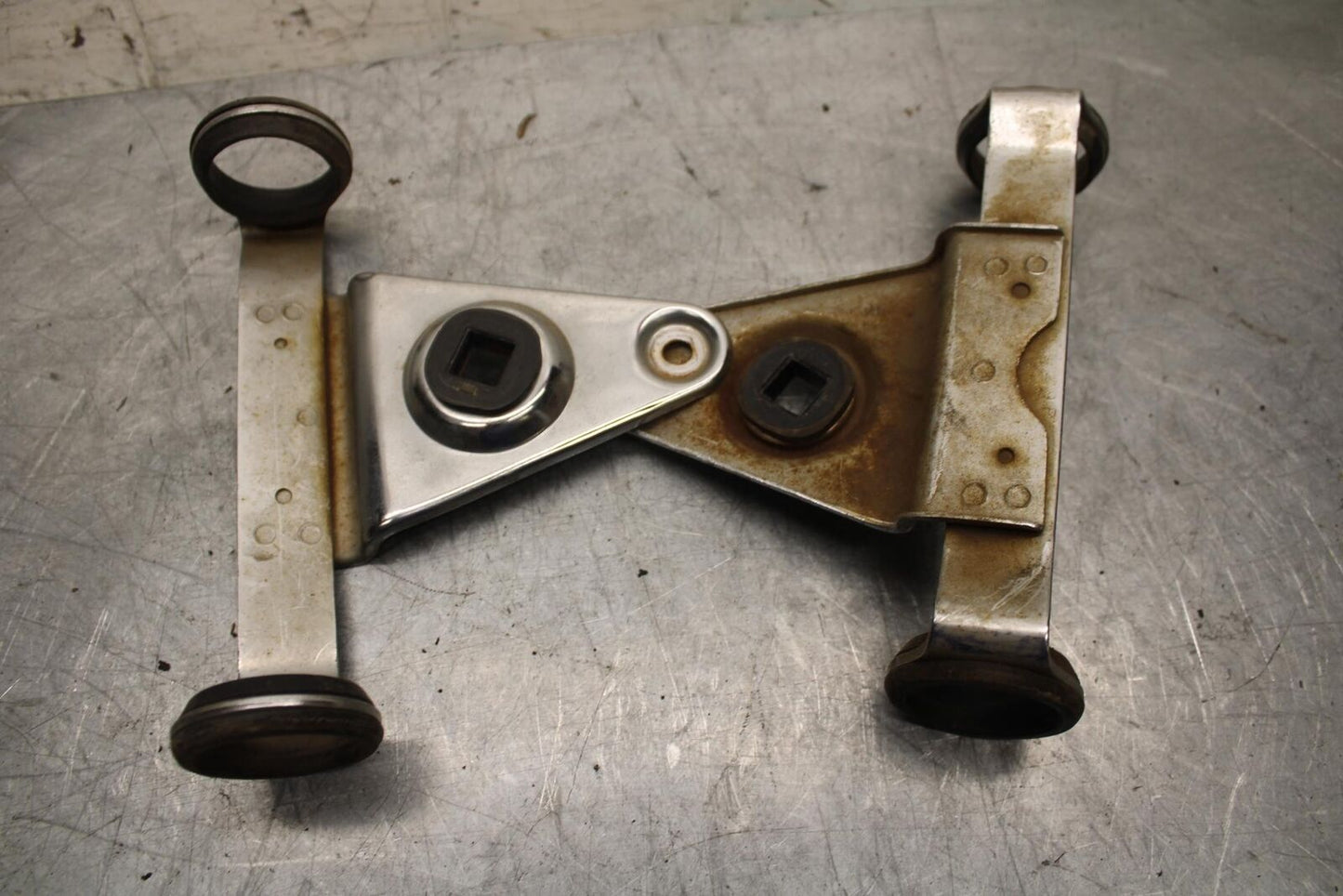 82-83 SUZUKI GS1100GL FRONT TURN SIGNAL MOUNT BRACKET HEADLIGHT BB30