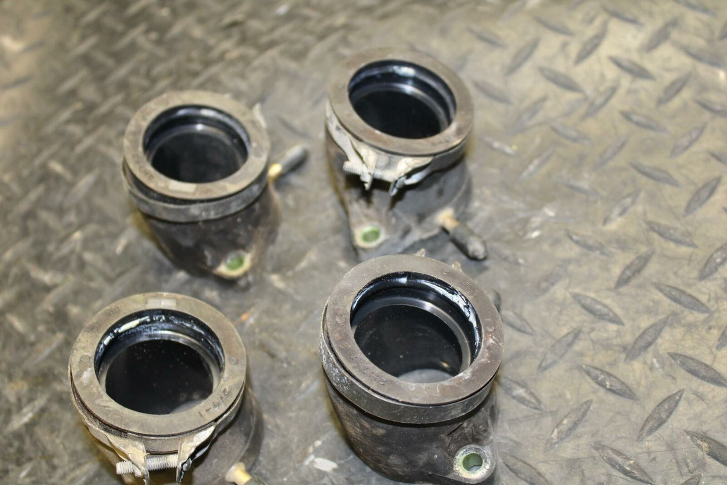 80-81 YAMAHA XS1100 SPECIAL INTAKE MANIFOLD BOOTS BB174