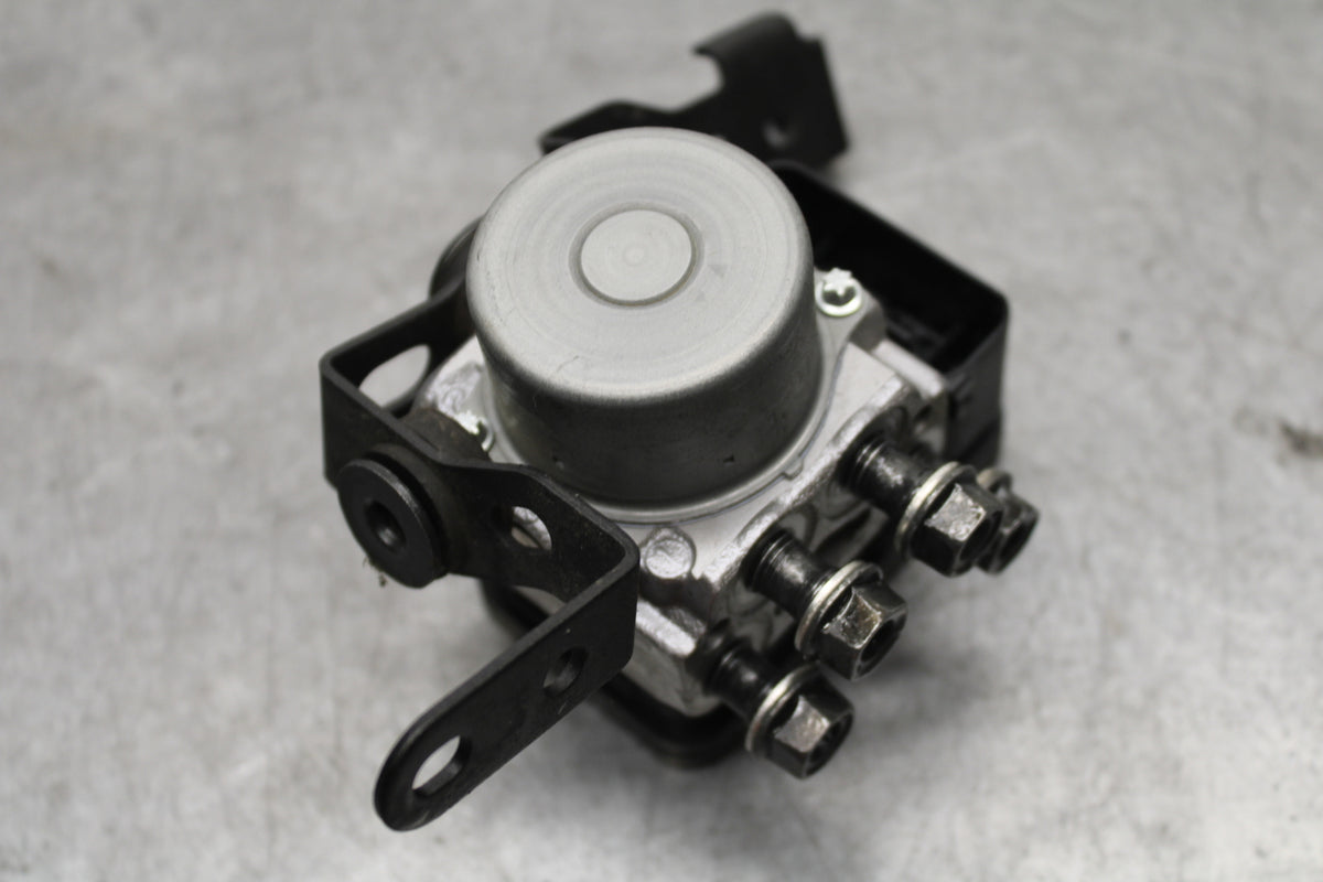 18-23 KAWASAKI NINJA 400 ABS PUMP UNIT MODULE BB660