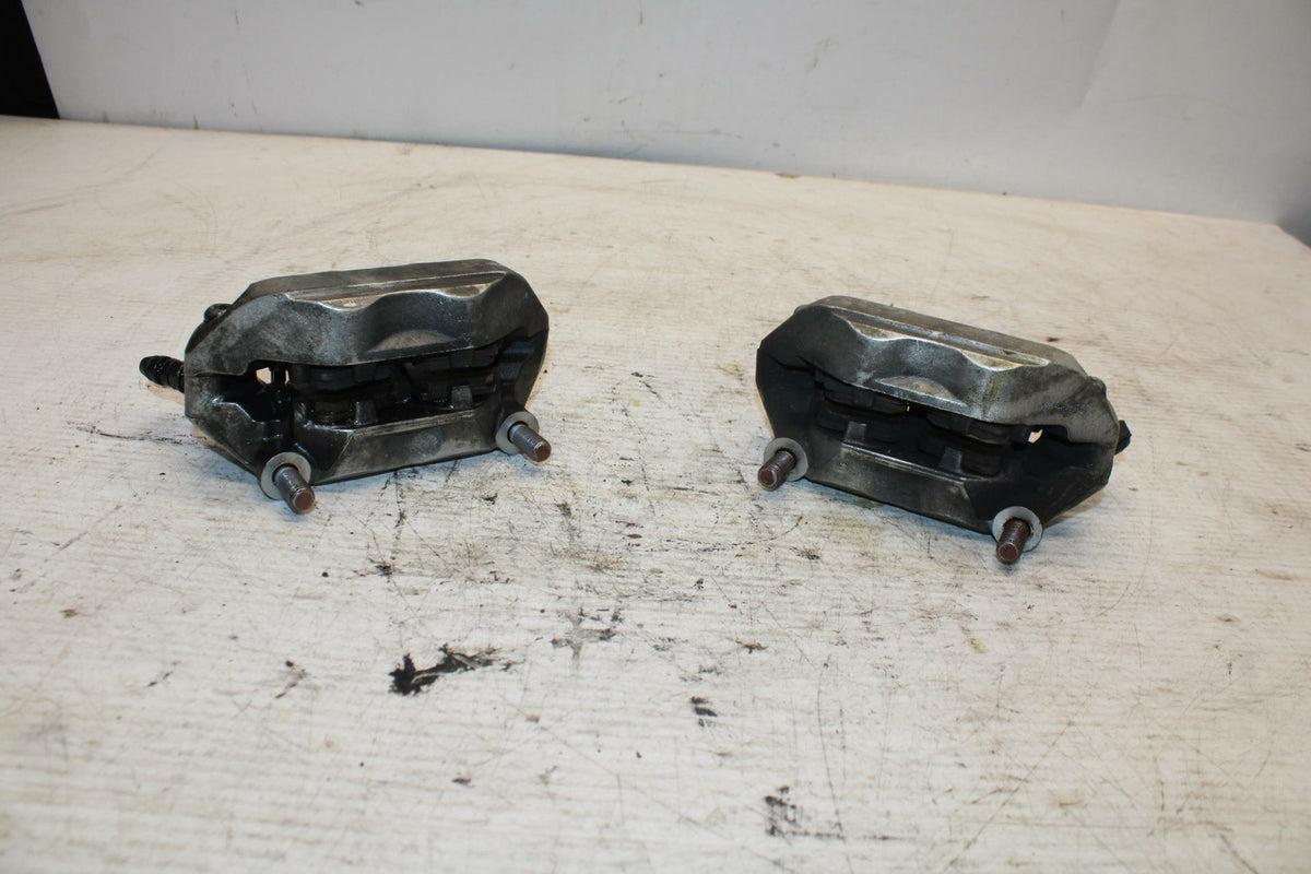 08-11 TRIUMPH SPEED TRIPLE RIGHT LEFT FRONT BRAKE CALIPER SET PAIR BB366