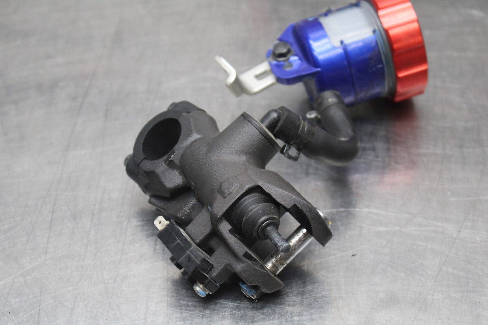 08-10 SUZUKI GSXR 600 FRONT BRAKE MASTER CYLINDER BB202