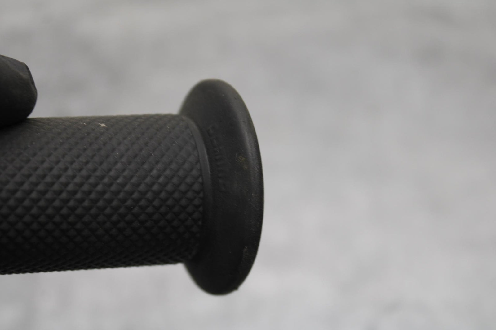 16-18 KTM 690 DUKE LEFT CLIPON HANDLEBAR GRIP BB631
