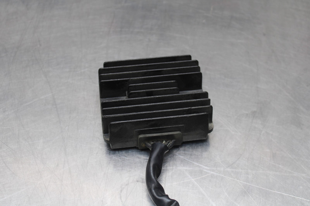 15 SUZUKI GW250F RECTIFIER VOLTAGE REGULATOR BB789