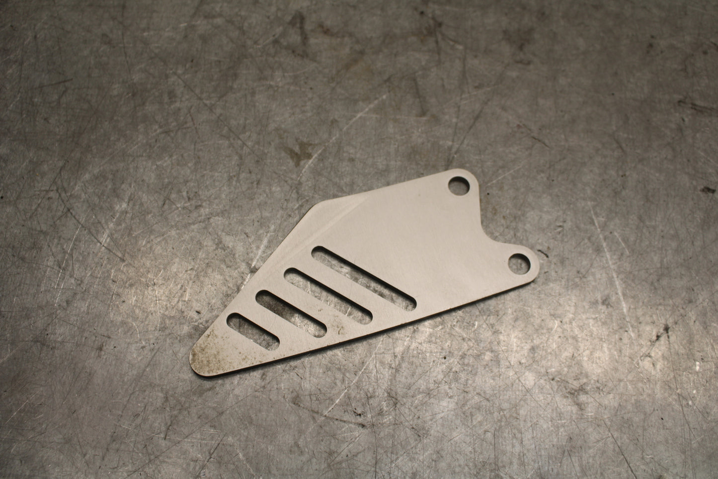 13-18 KAWASAKI NINJA ZX6R RIGHT REARSET REAR SET HEEL GUARD COVER  BB682