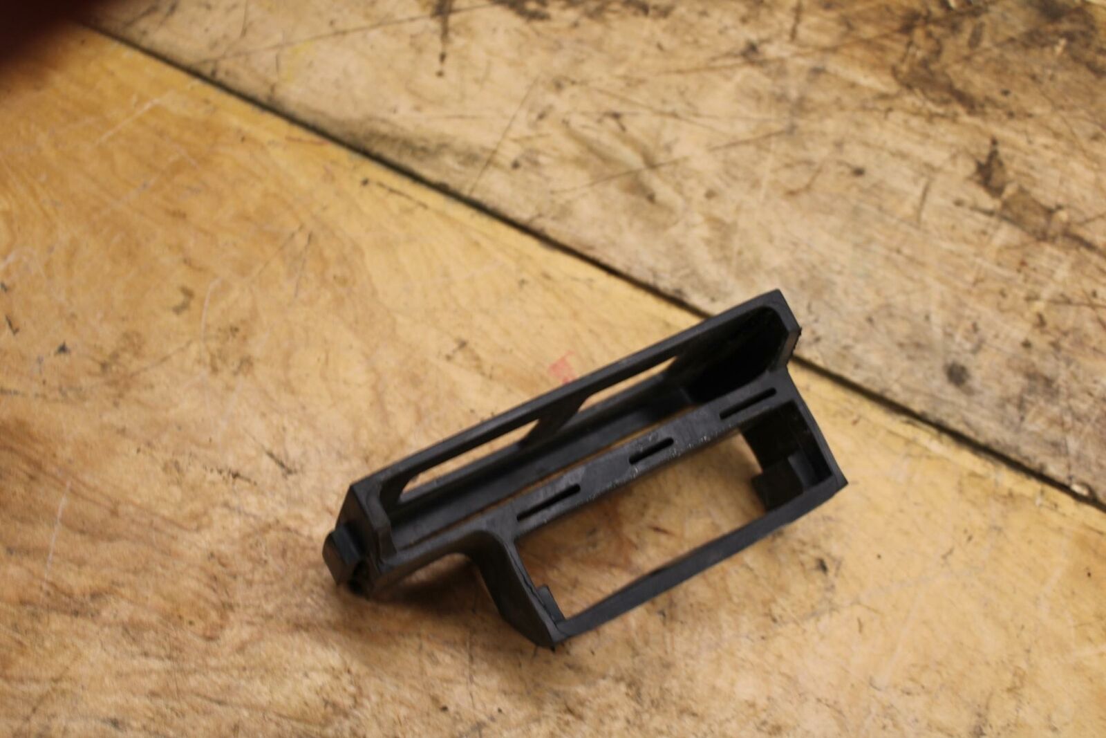 19-20 KAWASAKI NINJA ZX6R ECU  ECM CDI MOUNT SUPPORT BB338