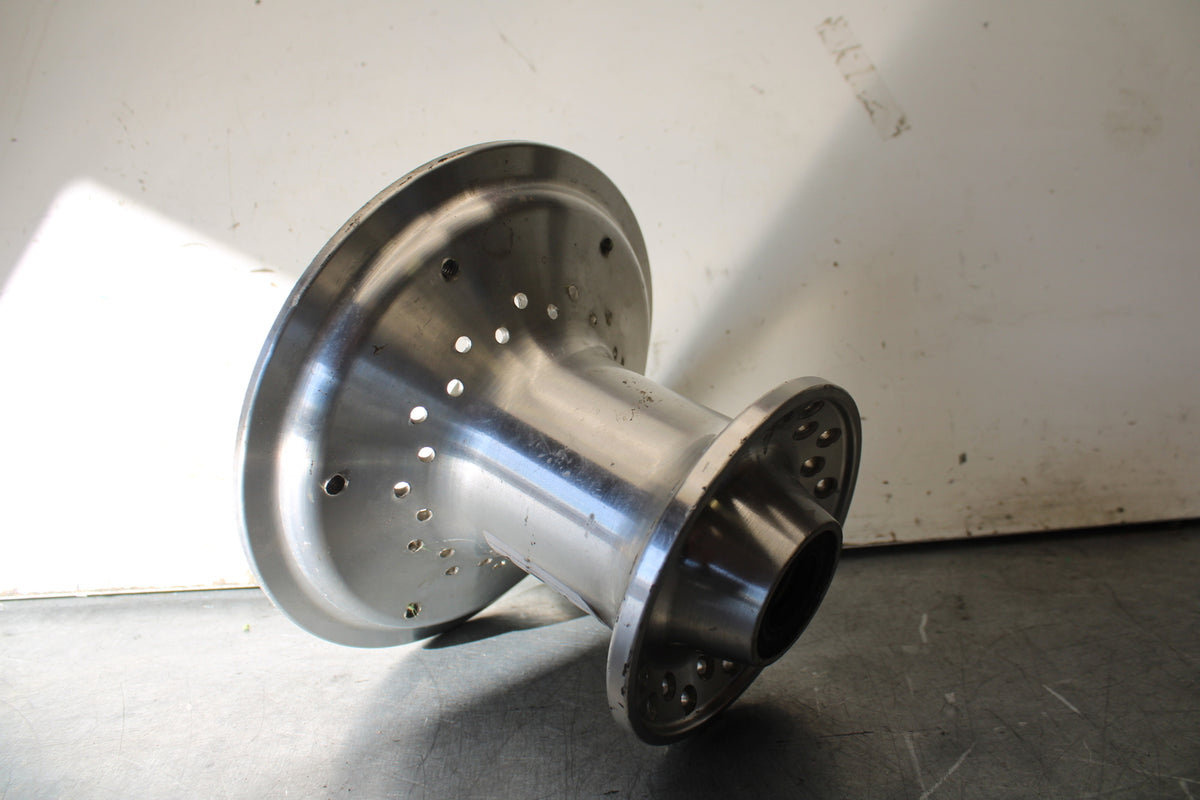 98-02 HONDA SHADOW AERO 1100 FRONT HUB WHEEL HUB BB164