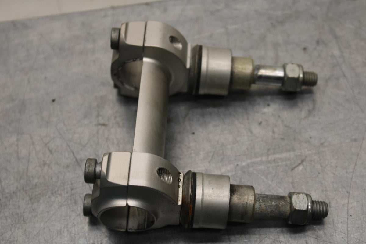 07-11 KTM  990 SUPER DUKE HANDLEBAR RISERS BB578