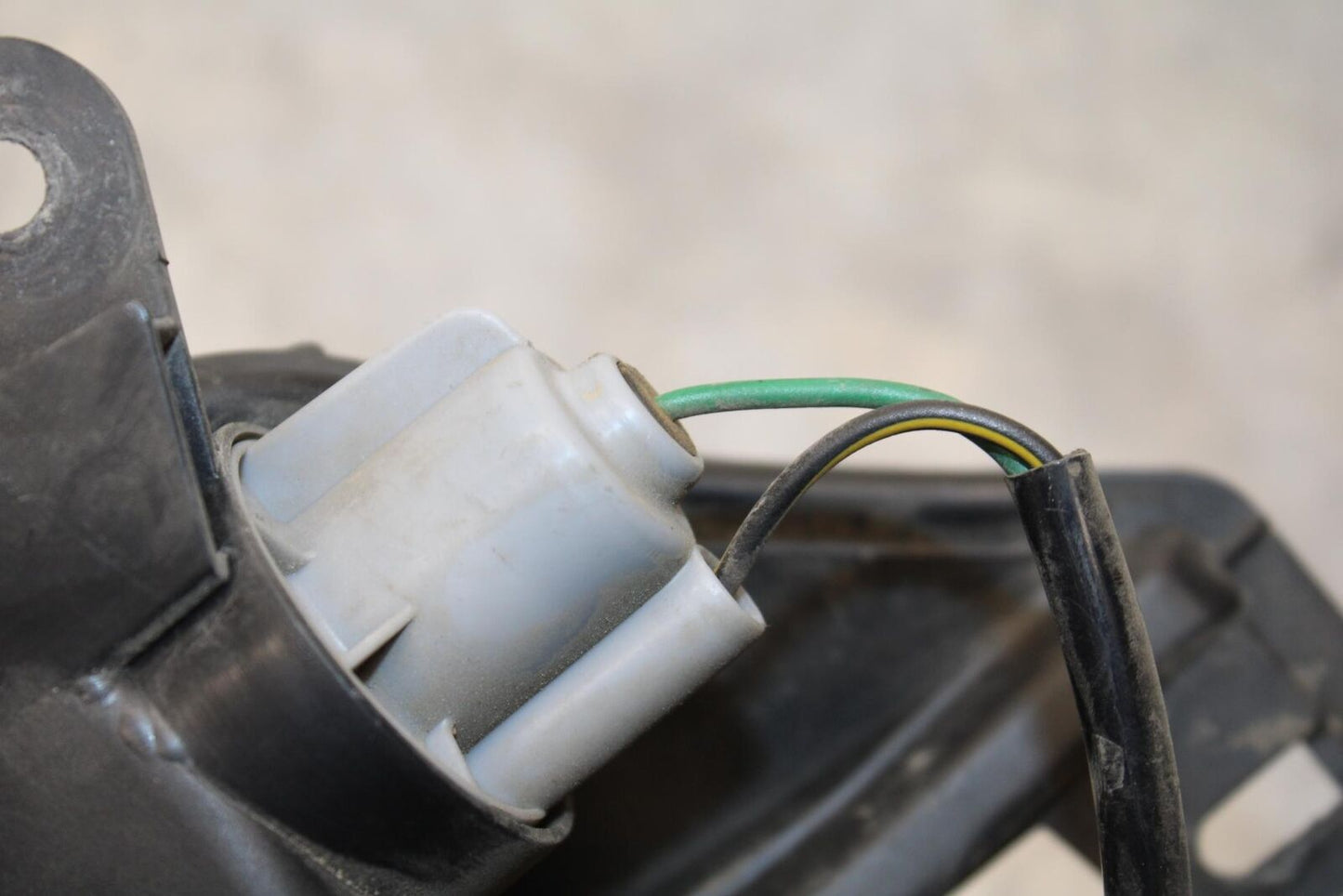 2011 Kawasaki Ninja ZX6R ZX600R LEFT FRONT TURN SIGNAL LIGHT INDICATOR BB587