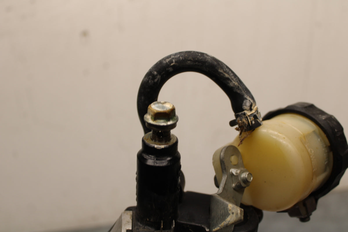 91-92 SUZUKI GSXR750 M  FRONT BRAKE MASTER CYLINDER w/ LEVER BB125